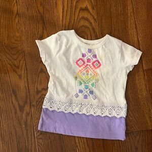 Garanimals beautiful size 2T rainbow and glitter design purple & white blouse